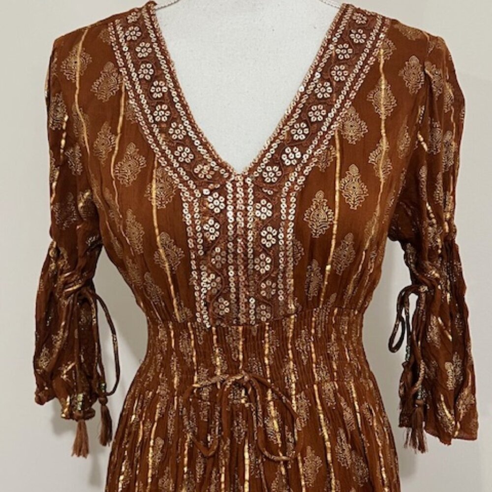 Brown Boho Maxi Dress with V-Neck - Picture 2 of 9